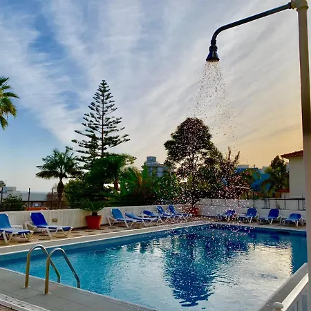 Black & White By Madeira Sun Travel Apartment *