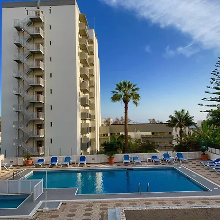 Black & White By Madeira Sun Travel Apartment